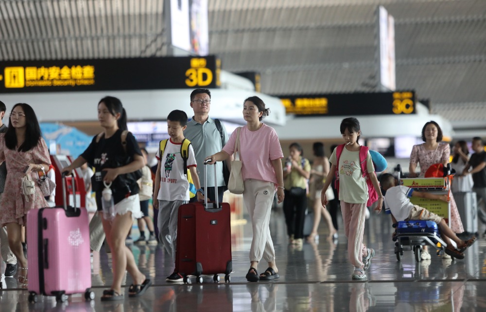 ����ʷ�¸ߣ������������콭�����ʻ���ӭ���ÿ�Լ887���˴�